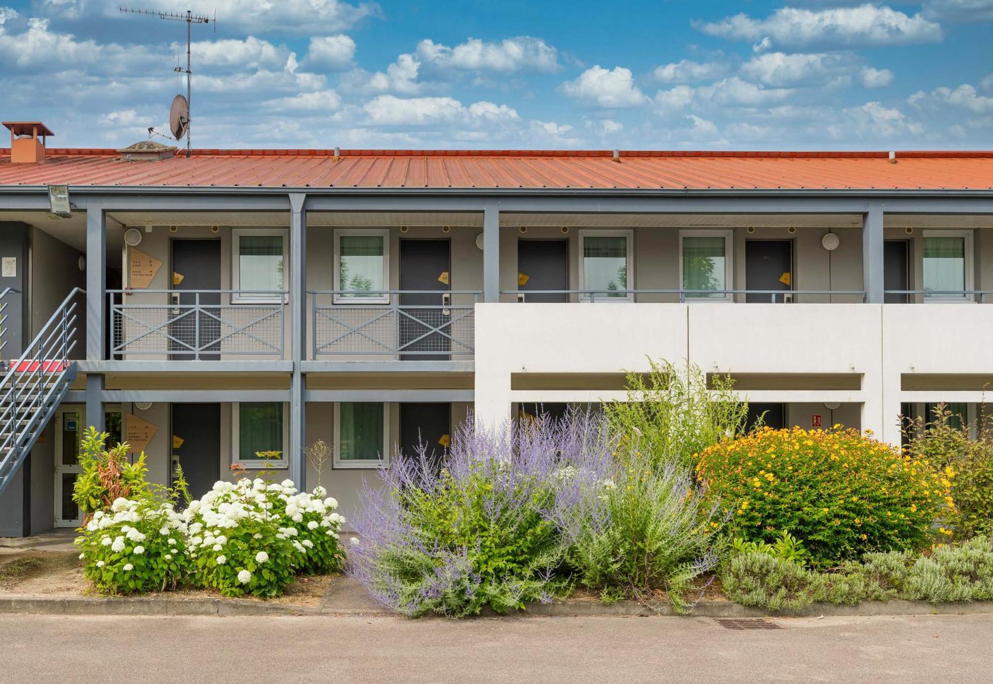 B&B Hotel Troyes Barberey Bagian luar foto