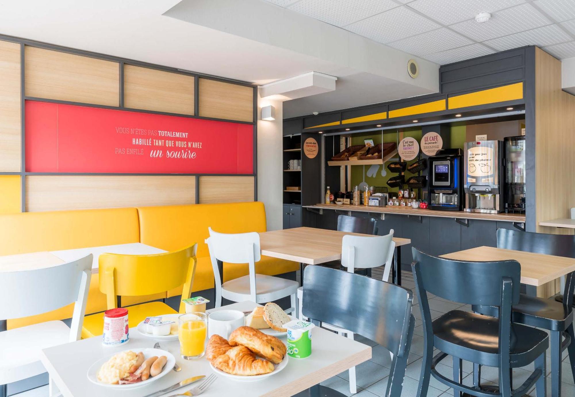 B&B Hotel Troyes Barberey Bagian luar foto