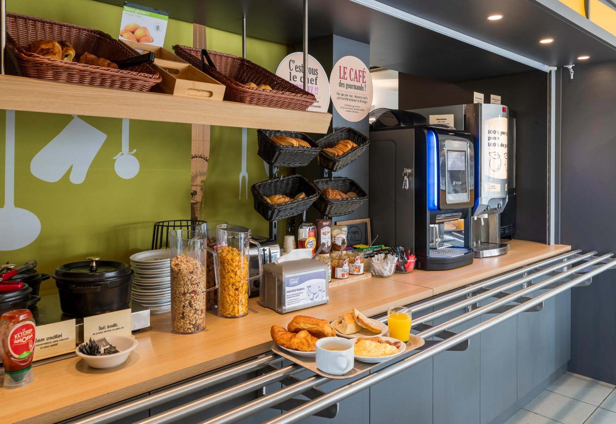 B&B Hotel Troyes Barberey Bagian luar foto