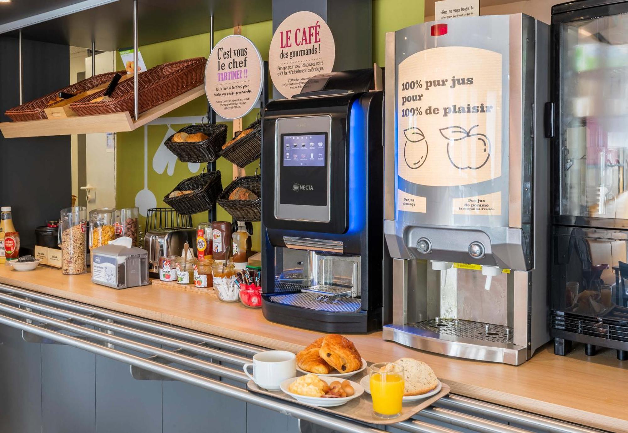 B&B Hotel Troyes Barberey Bagian luar foto