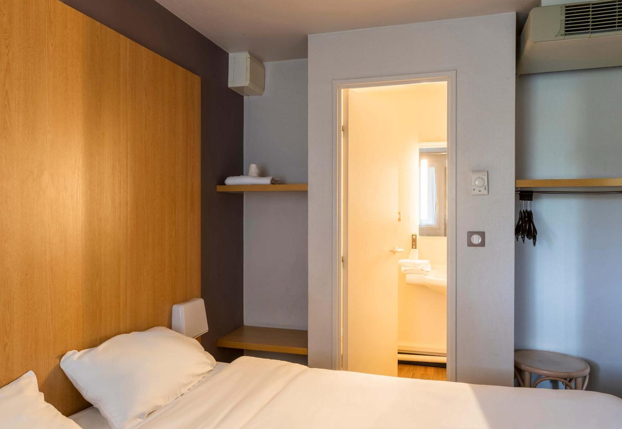 B&B Hotel Troyes Barberey Bagian luar foto