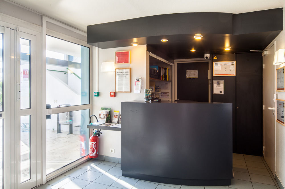 B&B Hotel Troyes Barberey Bagian luar foto