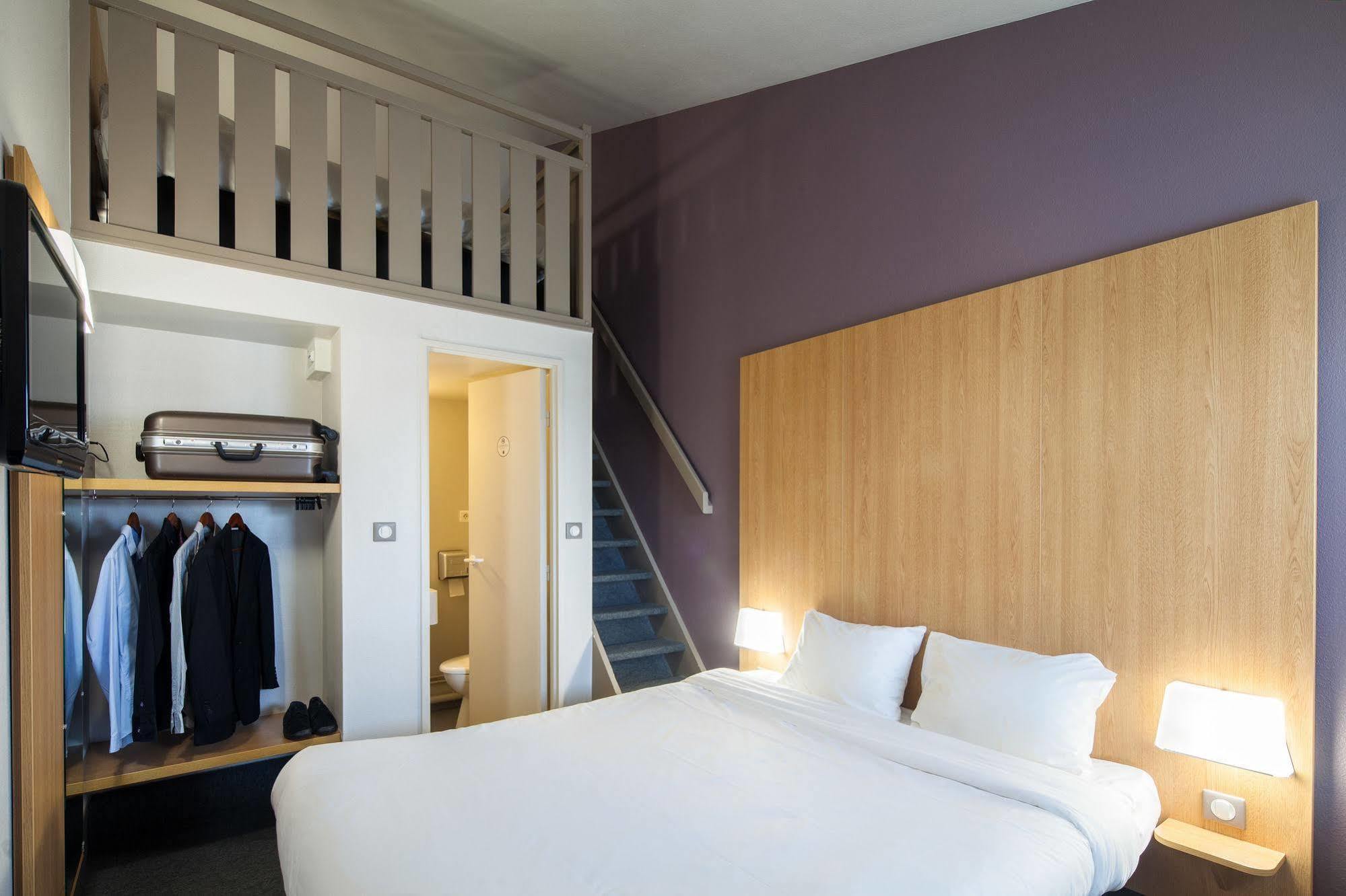 B&B Hotel Troyes Barberey Bagian luar foto